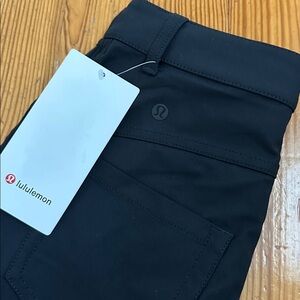 Lululemon black pants 5 pocket NWT 4